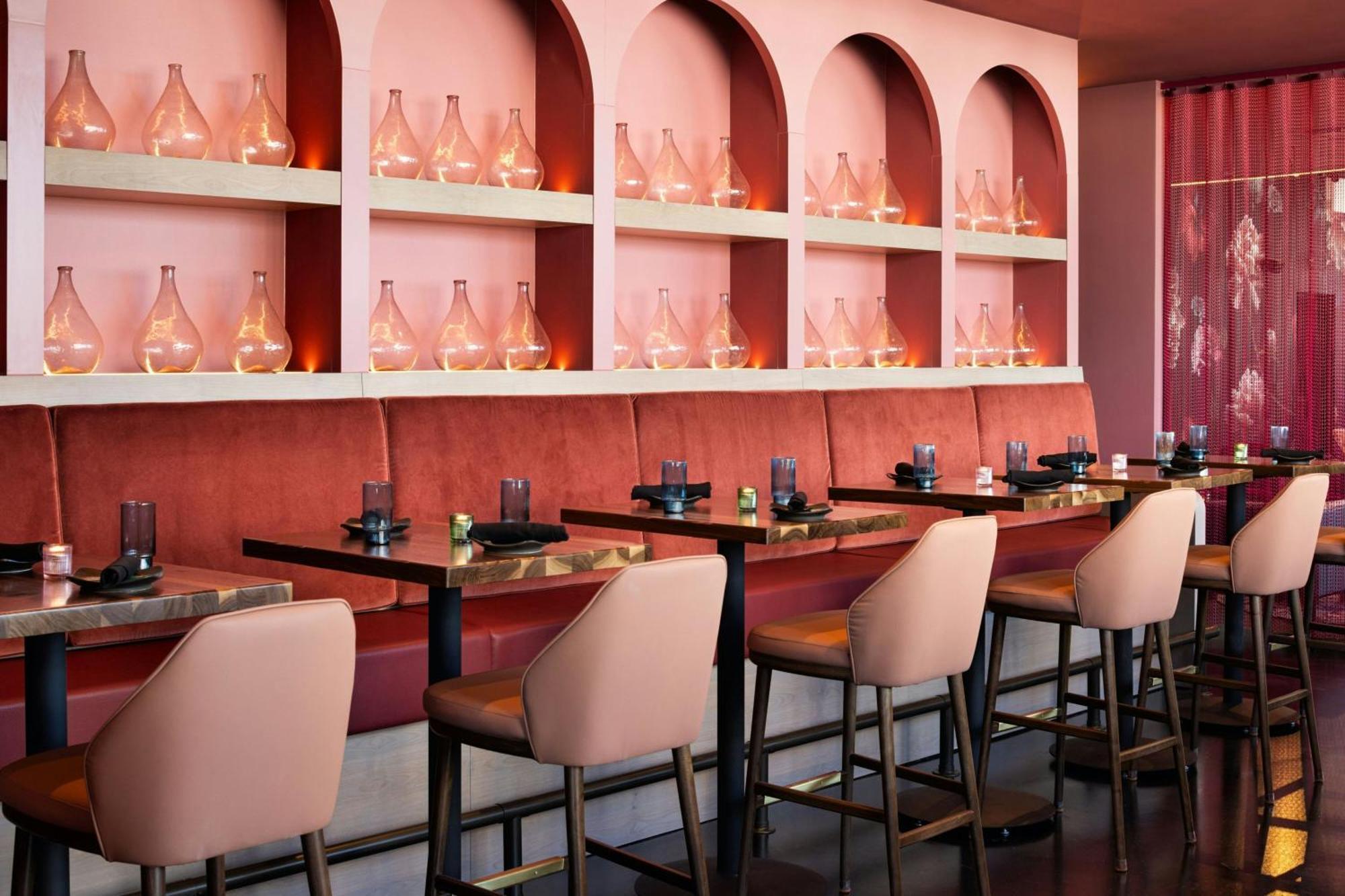 Moxy Madison Downtown Hotel Exterior photo